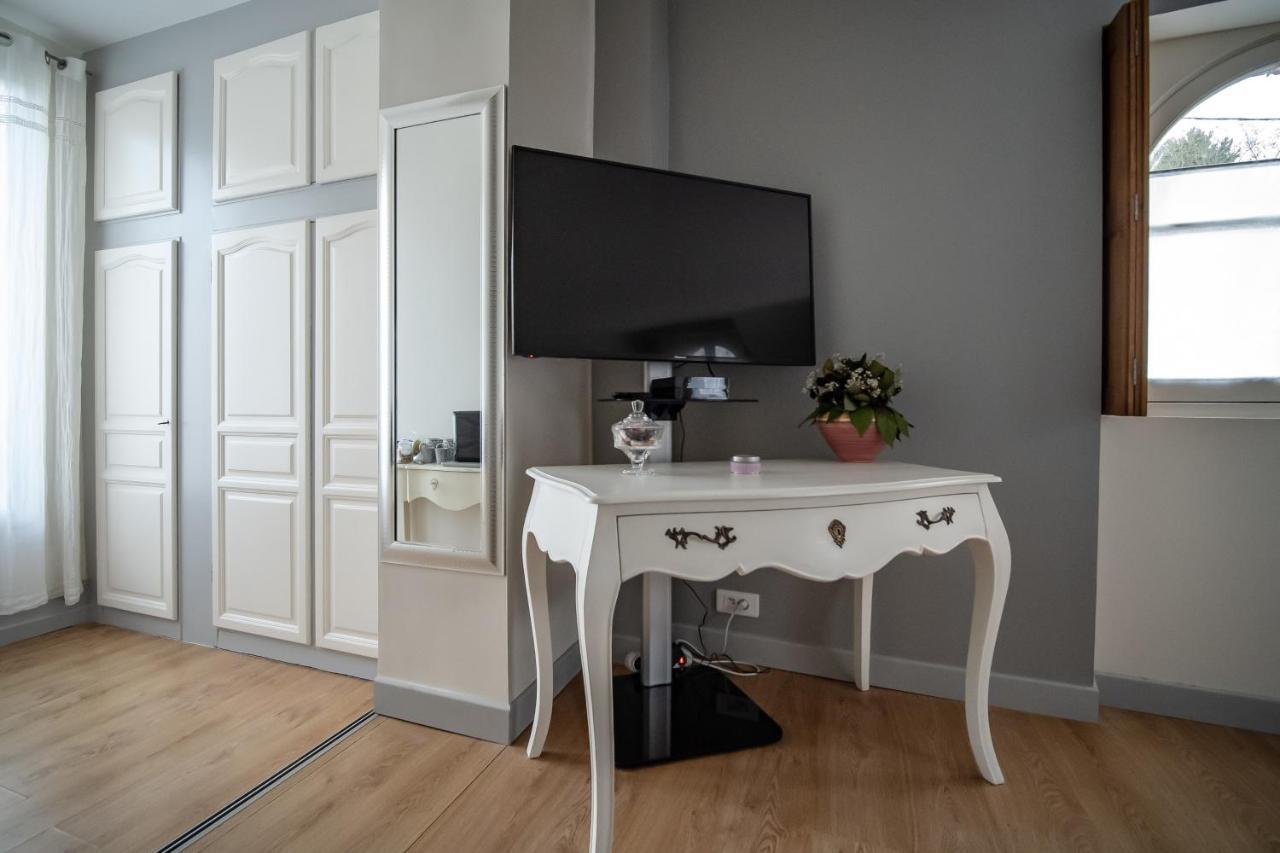 Bed and Breakfast L'Ame Des Hospitaliers Courteuil Экстерьер фото
